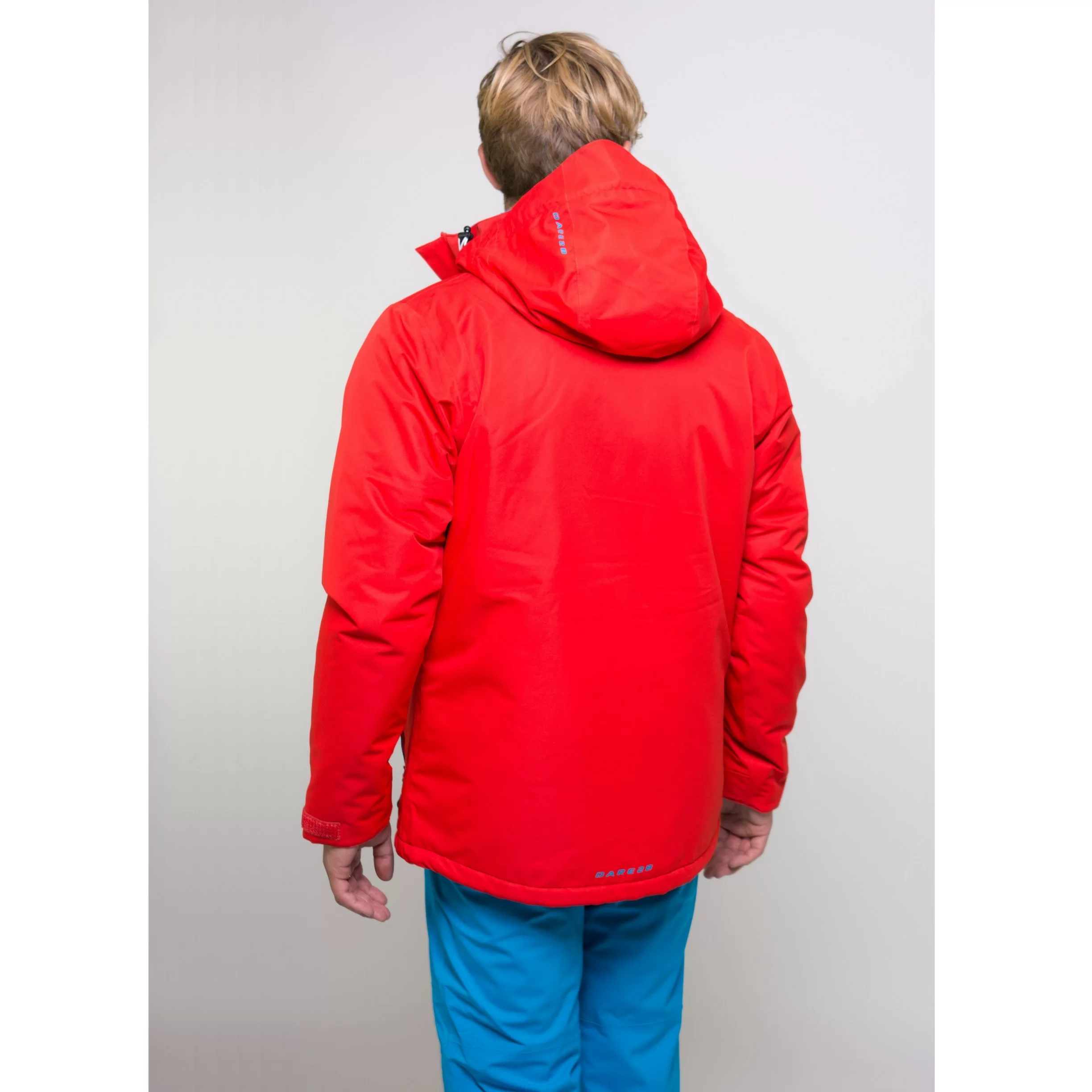Реальное фото Куртка Dare2b Formulate jacket  красный DMP348/657 от магазина СпортСЕ