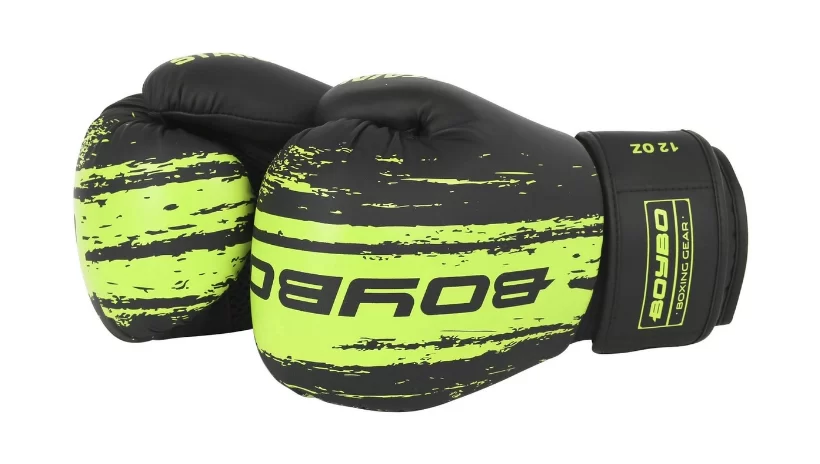 Реальное фото Перчатки боксерские BoyBo Stain флекс зеленый BGS322 от магазина СпортСЕ