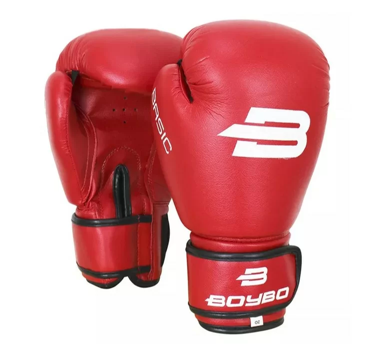 Реальное фото Перчатки боксерские BoyBo Basic красные BBG100 от магазина СпортСЕ