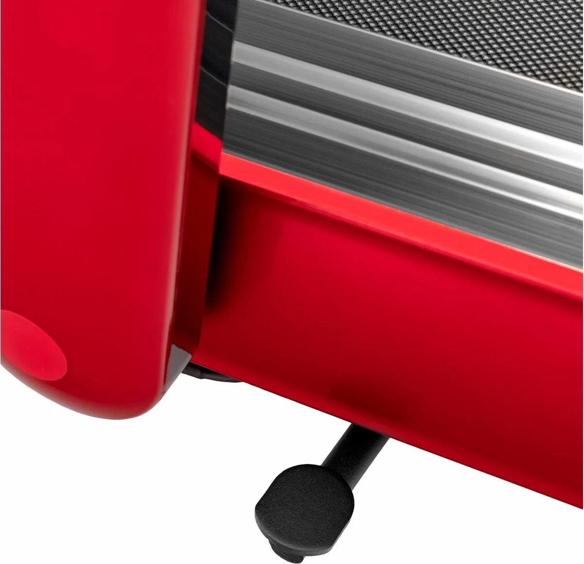Реальное фото Беговая дорожка Titanium Masters Slimtech S60, красная от магазина СпортСЕ